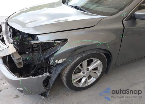 2015 Nissan Altima 2.5 Sv из США, поврежденный, VIN 1N4AL3AP4FC471591